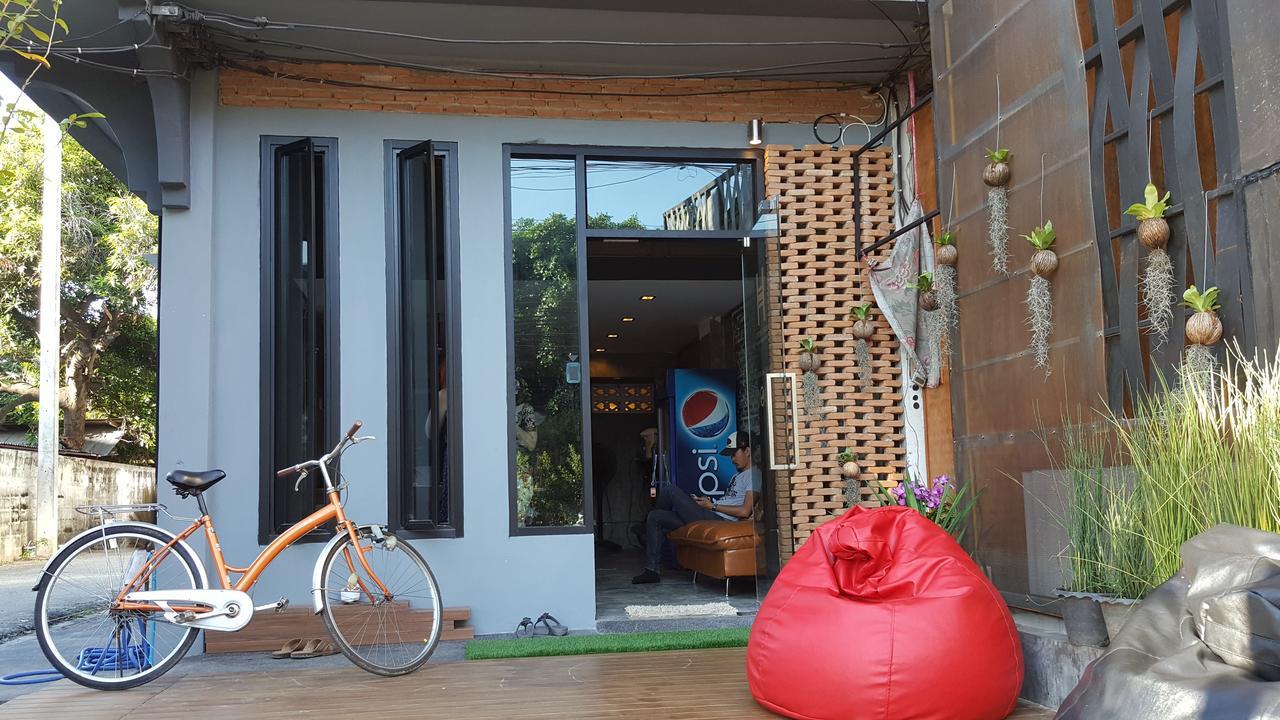 Fundee Hostel Чиангмай Экстерьер фото